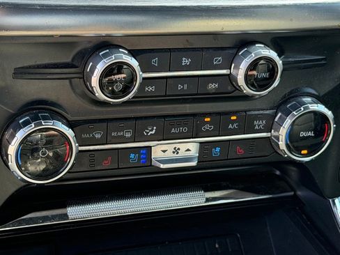 Used 2023 Ford F150 Lariat w/ Equipment Group 502A High image 28