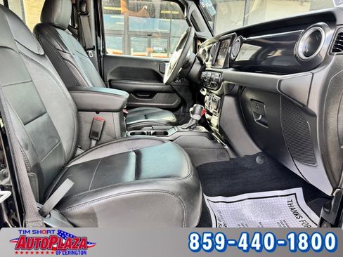 Used 2023 Jeep Wrangler Unlimited Sahara AWD/4WD image 38