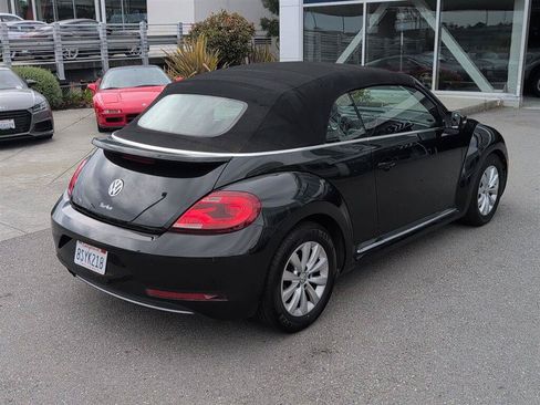 Used 2018 Volkswagen Beetle 2.0T FWD image 8