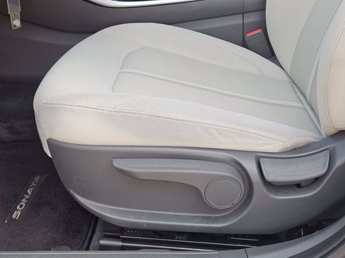 Used 2023 Hyundai Sonata SE FWD image 15