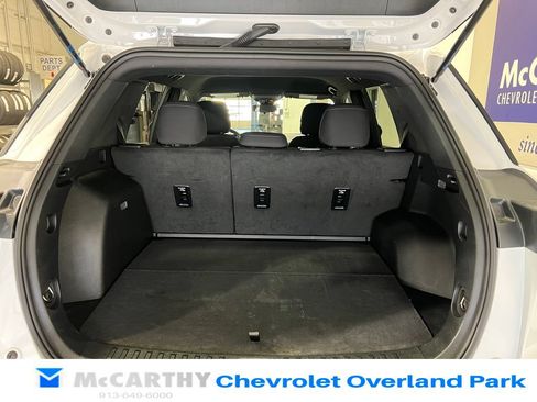 Used 2026 Chevrolet Equinox LT AWD/4WD image 24