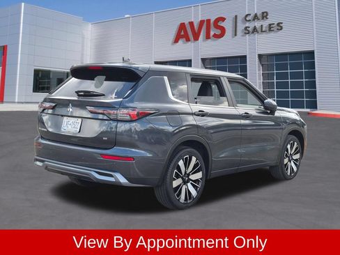 Used 2025 Mitsubishi Outlander SE AWD/4WD image 6