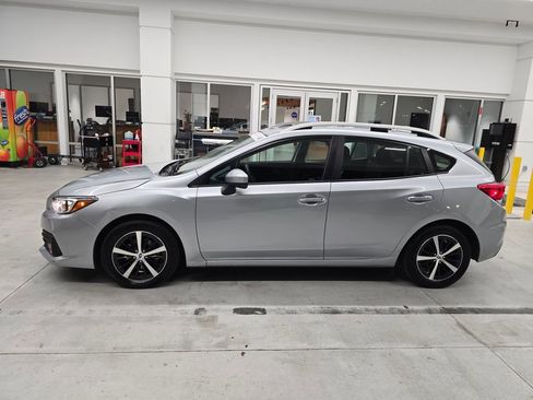 Used 2021 Subaru Impreza 2.0i Premium AWD/4WD image 3
