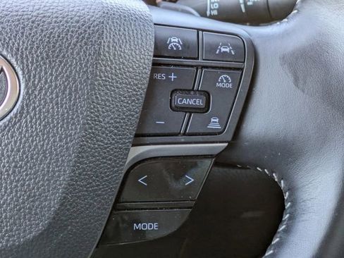 Used 2025 Toyota Camry SE image 26