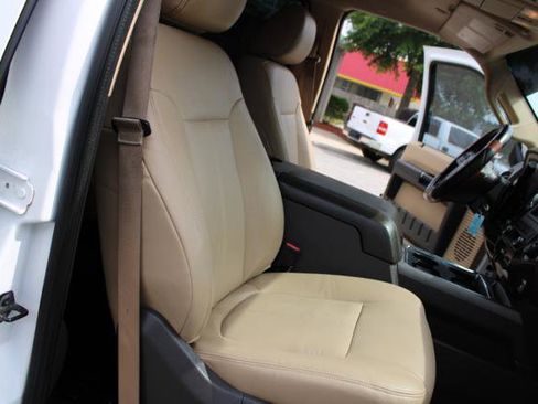 Used 2011 Ford F350 Lariat w/ Lariat Interior Pkg AWD/4WD image 25