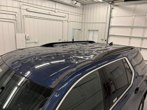 Used 2022 Chevrolet Traverse LT FWD image 30