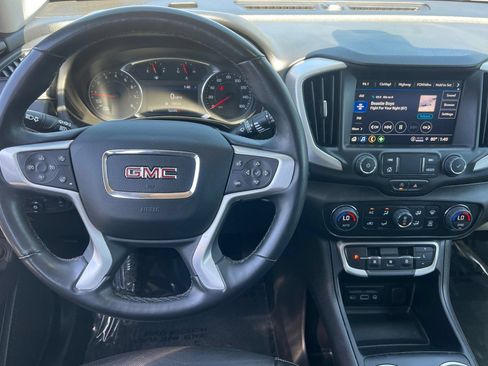Used 2024 GMC Terrain SLT AWD/4WD image 14