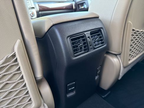 Used 2015 Toyota 4Runner Limited image 34