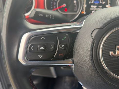 Used 2018 Jeep Wrangler Unlimited Rubicon AWD/4WD image 9