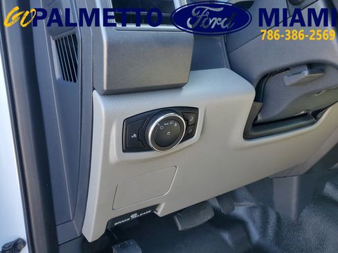 Used 2022 Ford F250 XL w/ Power Equipment Group image 15