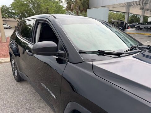 Used 2018 Jeep Compass Sport FWD image 15