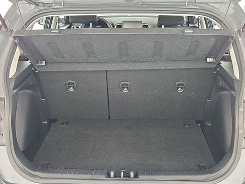 Used 2025 Hyundai Venue SEL image 31