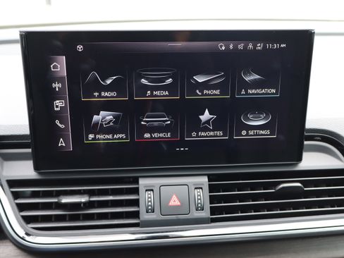 Used 2024 Audi Q5 e Premium image 26