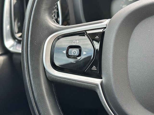 Used 2020 Volvo S60 T5 Momentum FWD image 24