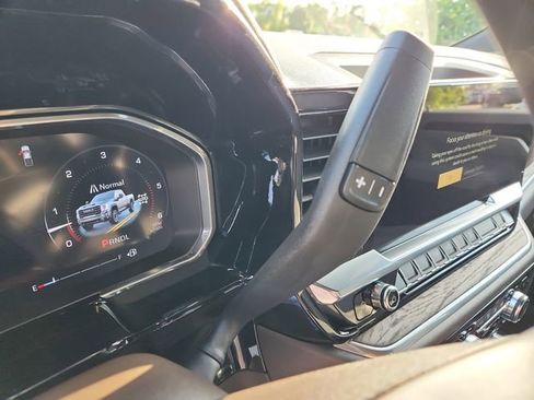 New 2026 GMC Sierra 3500 SLT w/ SLT Convenience Package image 26