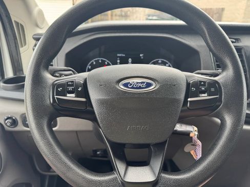 Used 2023 Ford Transit 350 DRW RWD image 18