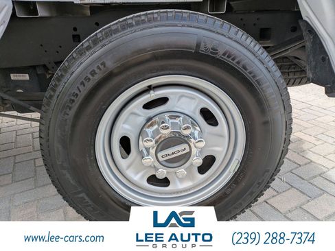 Used 2022 Ford F250 XL w/ Power Equipment Group image 9