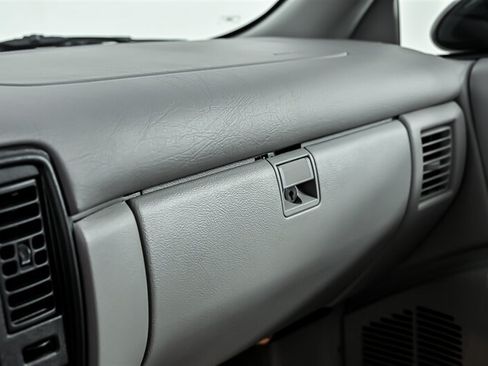 Used 1994 Chevrolet Impala SS RWD image 27