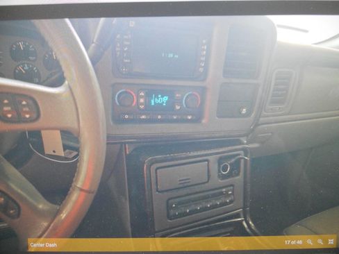 Used 2004 GMC Yukon Denali image 12