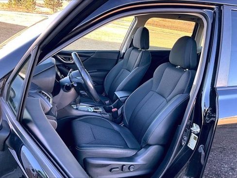 Used 2023 Subaru Forester Premium image 21