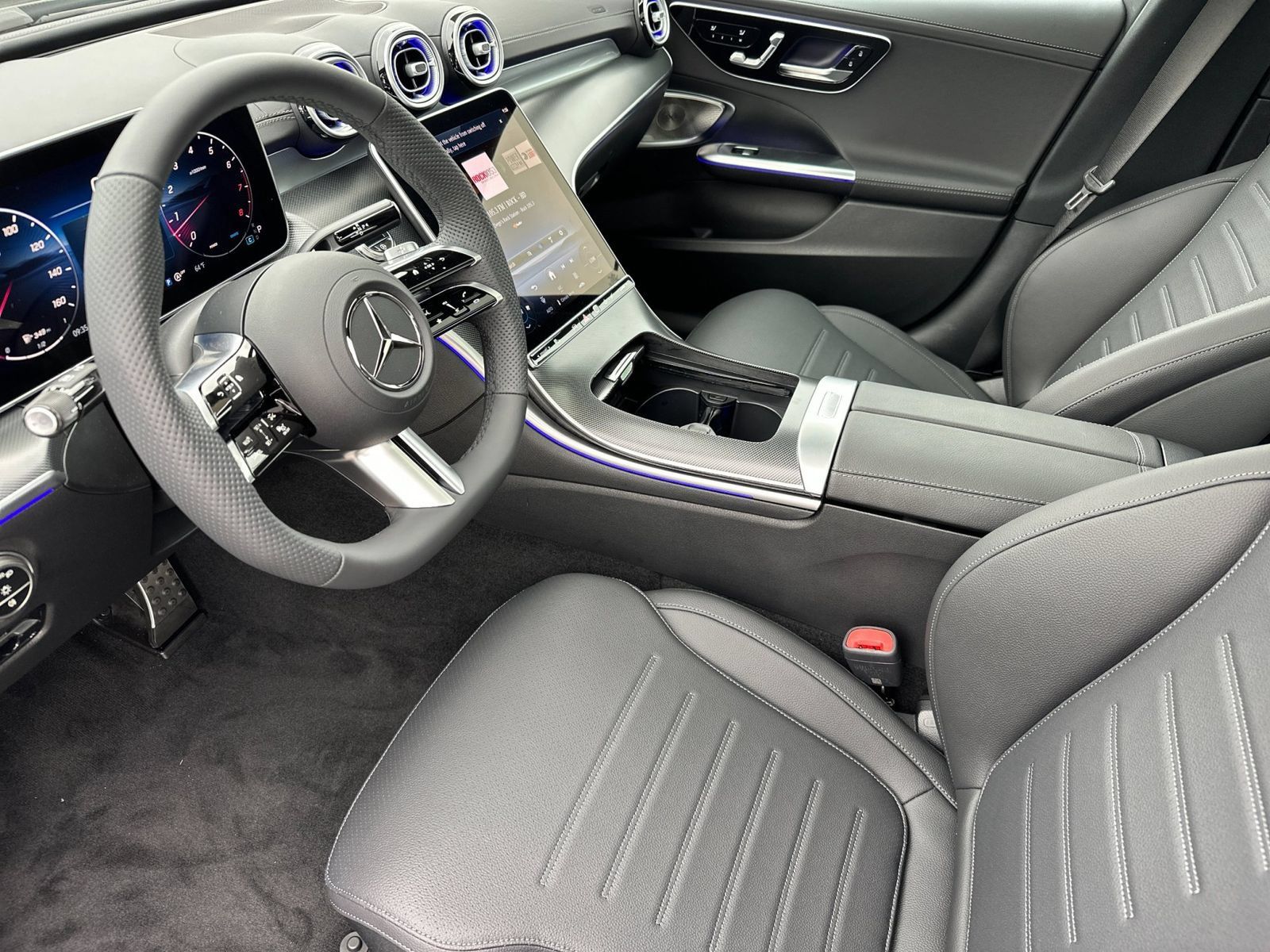 Used 2025 Mercedes-Benz C 300 4MATIC Sedan image 10