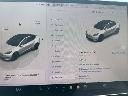 Used 2025 Tesla Model Y Performance image 13