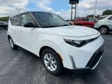 Used 2023 Kia Soul S image 2
