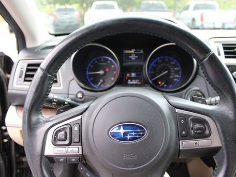Used 2015 Subaru Outback 2.5i Limited AWD/4WD image 2