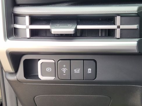Used 2025 Hyundai Santa Fe SEL FWD image 21