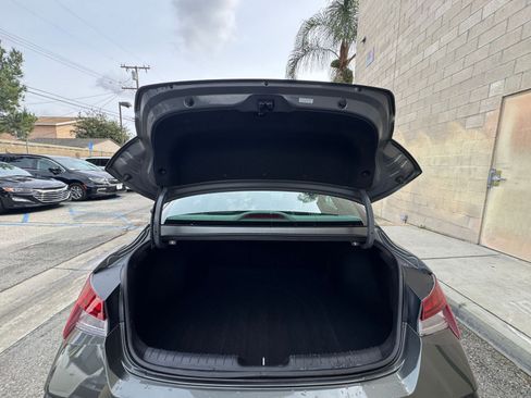 Used 2025 Hyundai Elantra SEL image 33