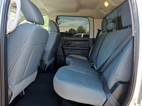 Used 2016 RAM 1500 Express AWD/4WD image 10