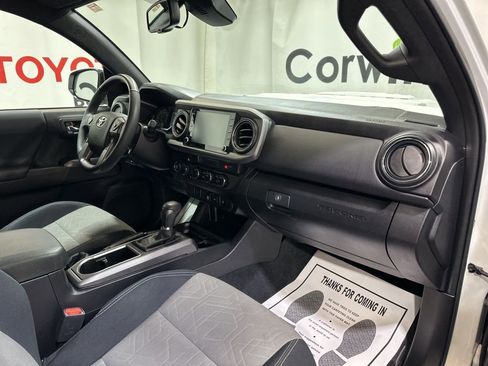 Used 2023 Toyota Tacoma TRD Sport image 13