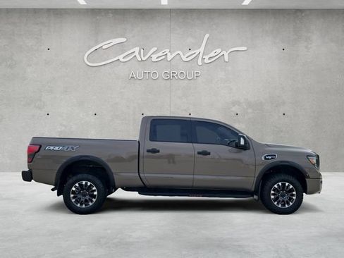 Used 2024 Nissan Titan PRO-4X image 17