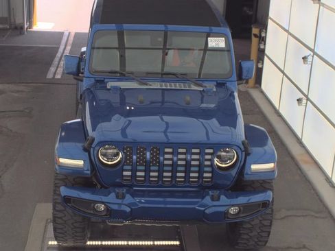 Used 2020 Jeep Wrangler Unlimited Sahara AWD/4WD image 2