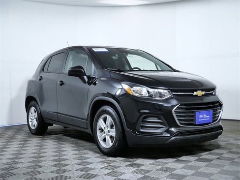 Used 2020 Chevrolet Trax LS w/ Tint and Cruise Package image 1
