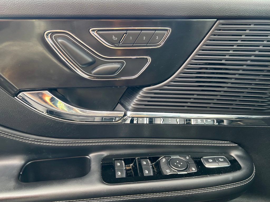 Used 2022 Lincoln Corsair Reserve FWD image 18