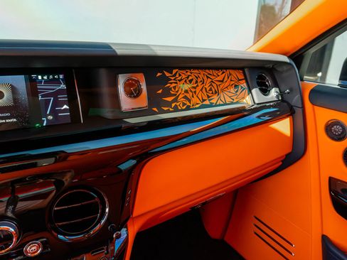 Used 2026 Rolls-Royce Phantom Sedan RWD image 18