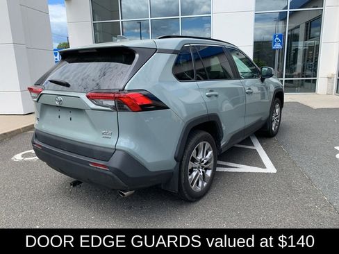 Used 2019 Toyota RAV4 XLE Premium w/ Cold Weather Package AWD/4WD image 6