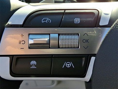 New 2026 Hyundai Tucson Limited image 11