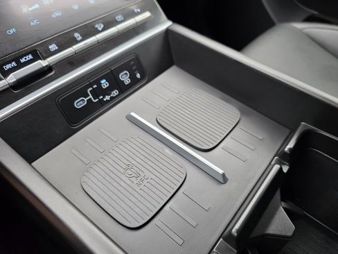 Used 2025 Hyundai Santa Fe SEL image 30