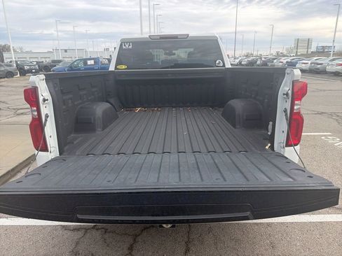 Used 2020 Chevrolet Silverado 1500 Custom w/ Custom Value Package image 5