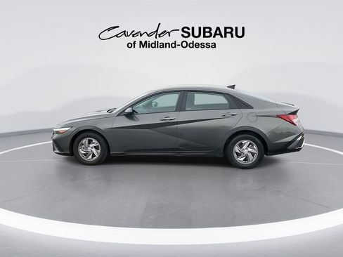 Used 2024 Hyundai Elantra SE image 5