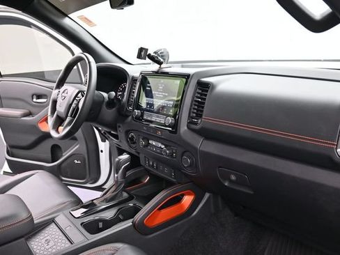 Used 2023 Nissan Frontier PRO-4X w/ Pro-4X Premium Package AWD/4WD image 37