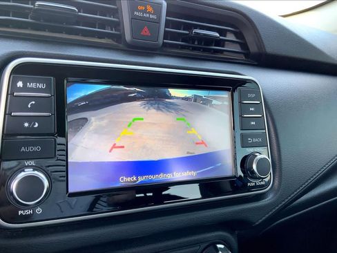 Used 2023 Nissan Versa S w/ Trunk Package image 28