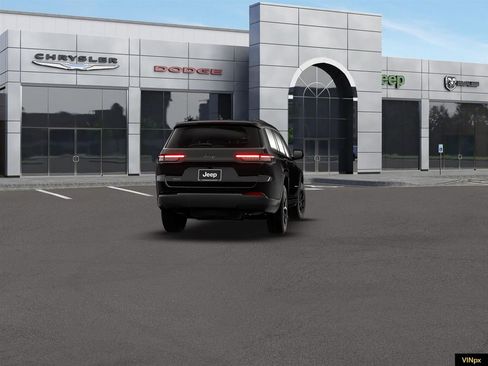 New 2026 Jeep Grand Cherokee L 4WD image 14
