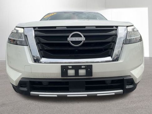 Certified 2023 Nissan Pathfinder Platinum w/ Cargo Package AWD/4WD image 38