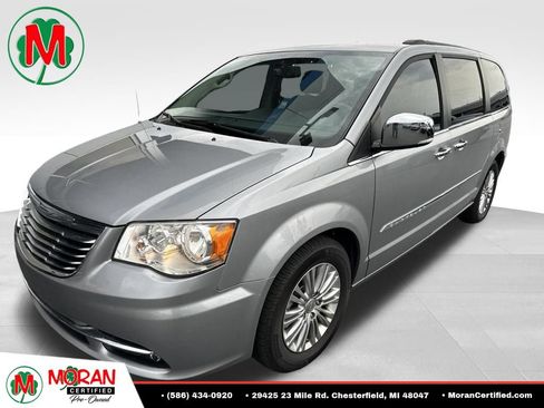 Used 2015 Chrysler Town & Country Touring-L w/ Driver Convenience Group FWD image 1