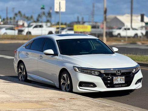 Used 2018 Honda Accord EX image 6