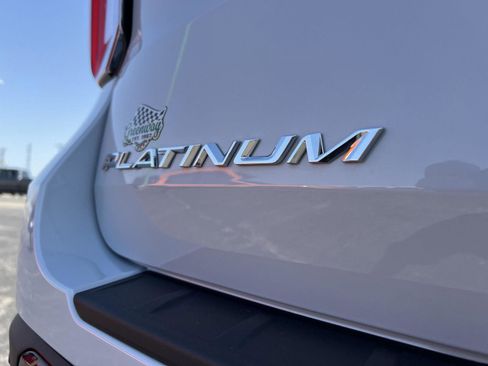 New 2026 Ford Explorer Platinum image 8