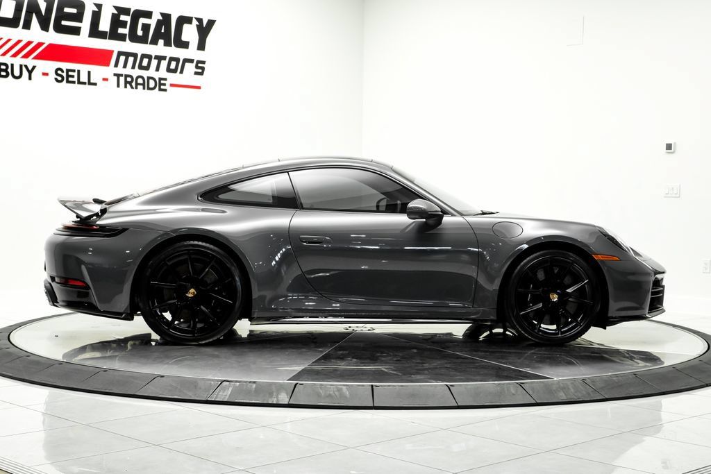 Used 2025 Porsche 911 Carrera S RWD image 5